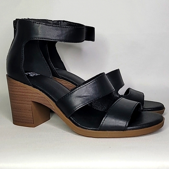💰NWOT! FRYE & CO ▪︎ WOMEN'S KYLIE HEELED SANDALS ▪︎ SIZE 6 - Picture 1 of 10